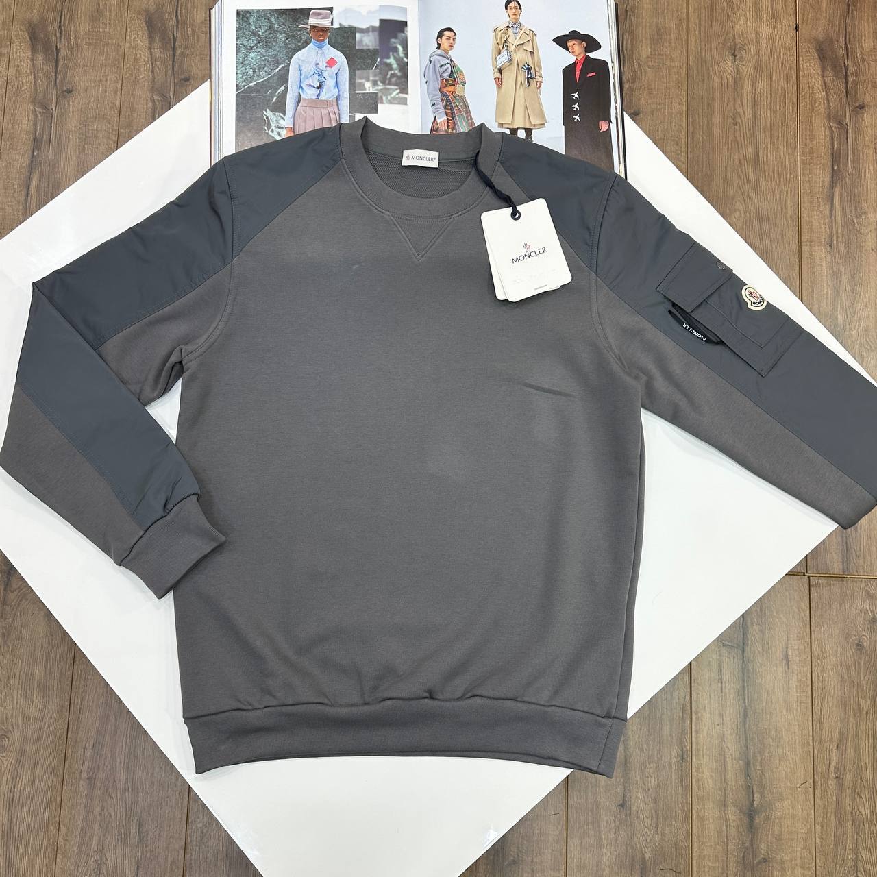 Moncler Signature Sleeve Logo Pocket Crewneck Cotton-Blend Men's Women's Jumpers in Different Colors Reps UK Best Quality AAA Replica