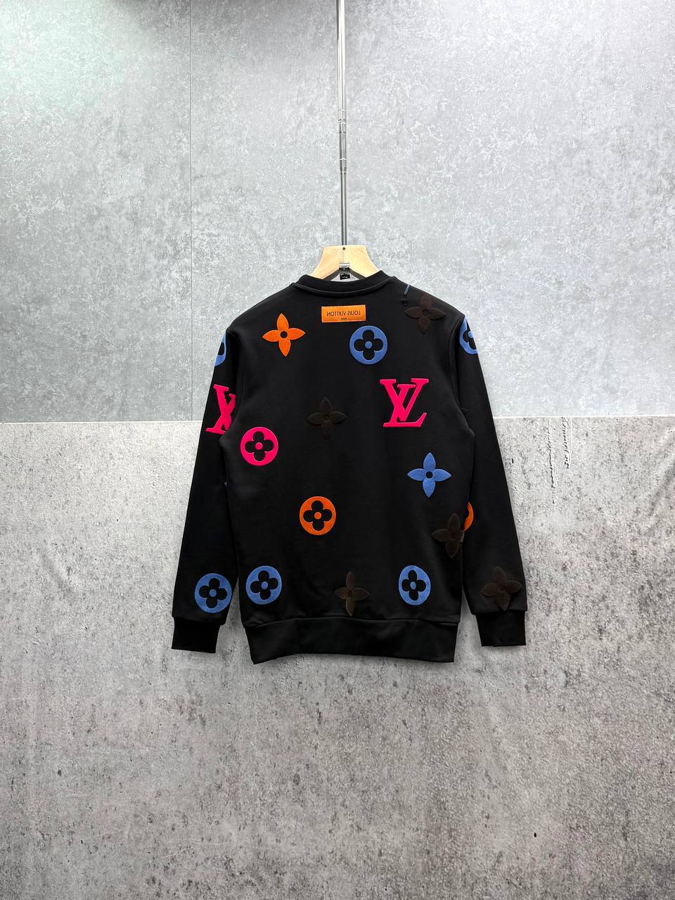 Louis Vuitton LV Logo Monogram Printed Regular Fit Men's Women's Jumpers in 2 Colors Reps UK Best Quality AAA Replica