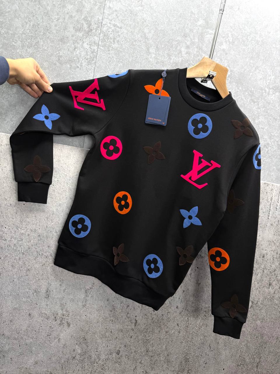 Louis Vuitton LV Logo Monogram Printed Regular Fit Men's Women's Jumpers in 2 Colors Reps UK Best Quality AAA Replica