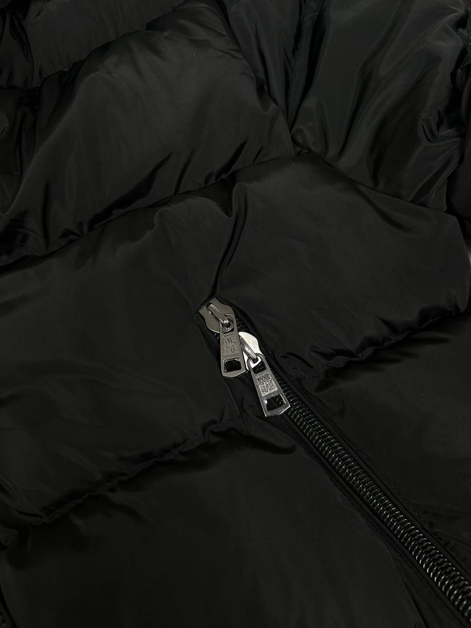 Moncler Montcla Down Men's Women's Jacket in Black Reps Sale UK Best Quality AAA Replica